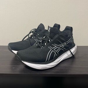 Like New! Asics Gel-Nimbus 25